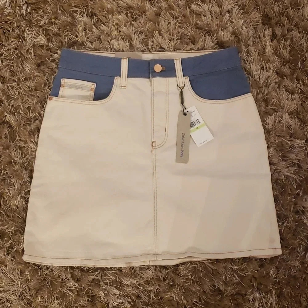 Calvin Klein jeans denim skirt size 30 NWT